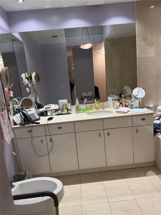 En Venta: $4,000,000 (2 camas, 4 baños, 3110 Pies cuadrados)