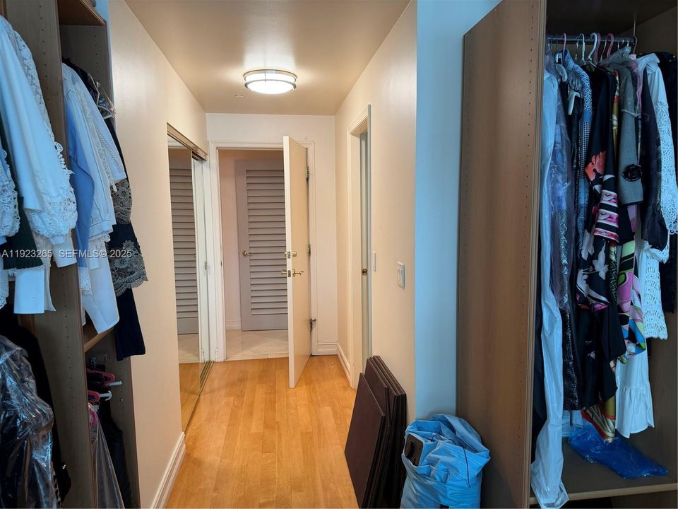 En Venta: $4,000,000 (2 camas, 4 baños, 3110 Pies cuadrados)