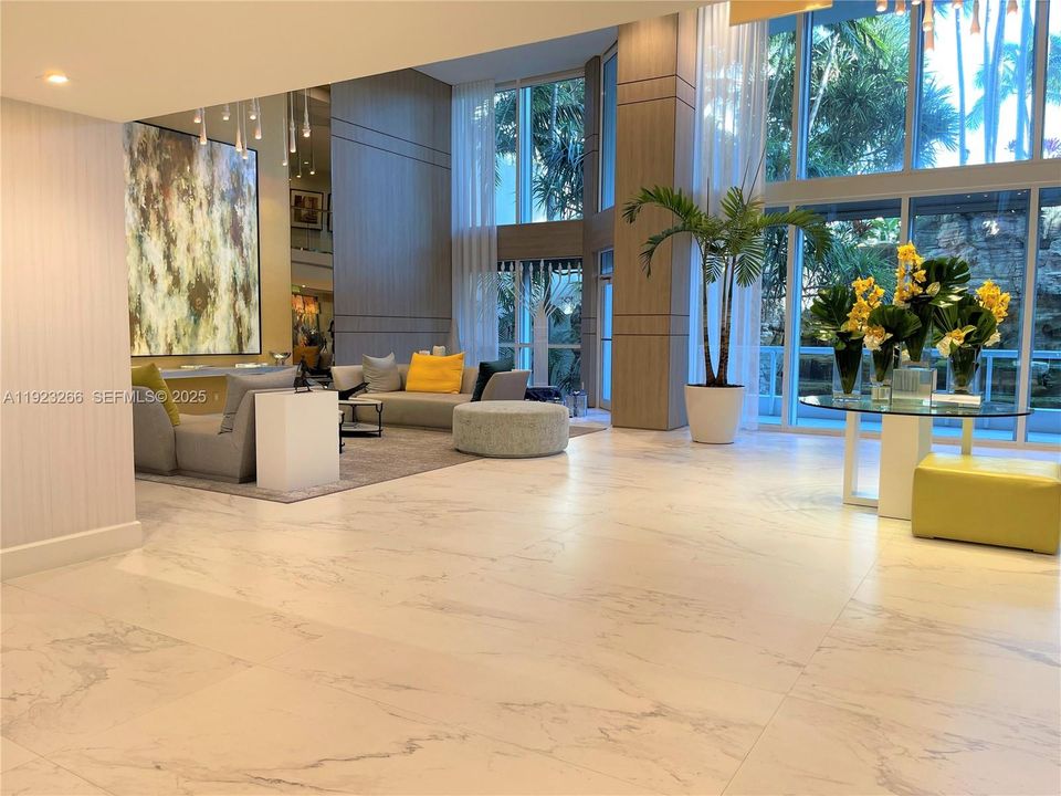 出租: $5,100 (2 贝兹, 2 浴室, 1696 平方英尺)