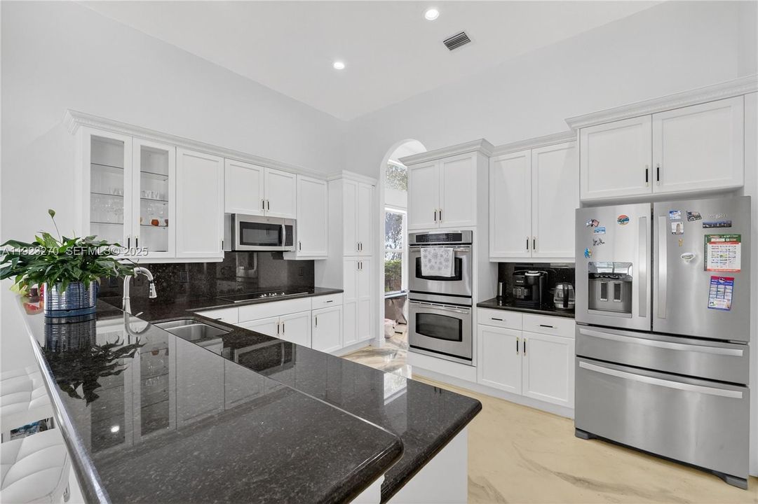 For Sale: $875,000 (4 beds, 3 baths, 2443 Square Feet)