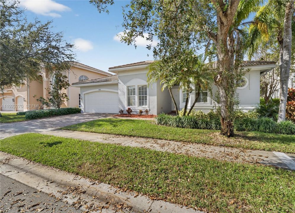 For Sale: $875,000 (4 beds, 3 baths, 2443 Square Feet)