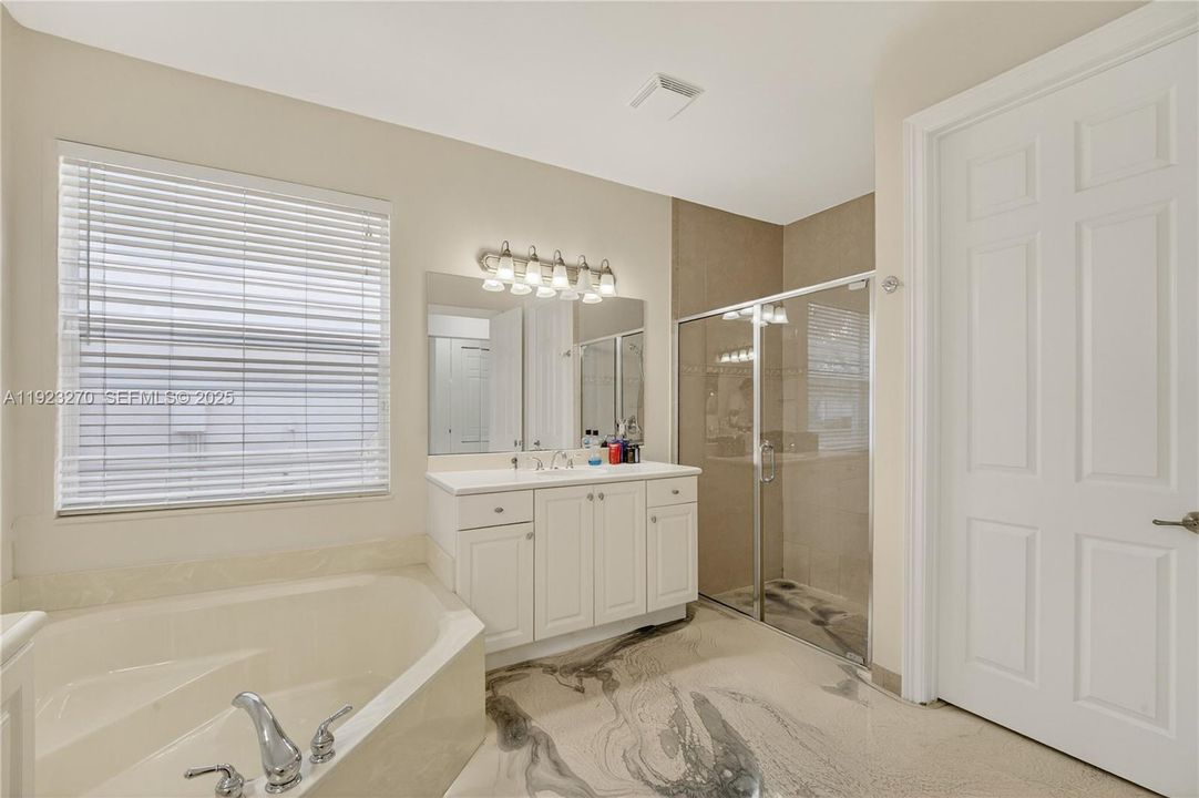 For Sale: $875,000 (4 beds, 3 baths, 2443 Square Feet)