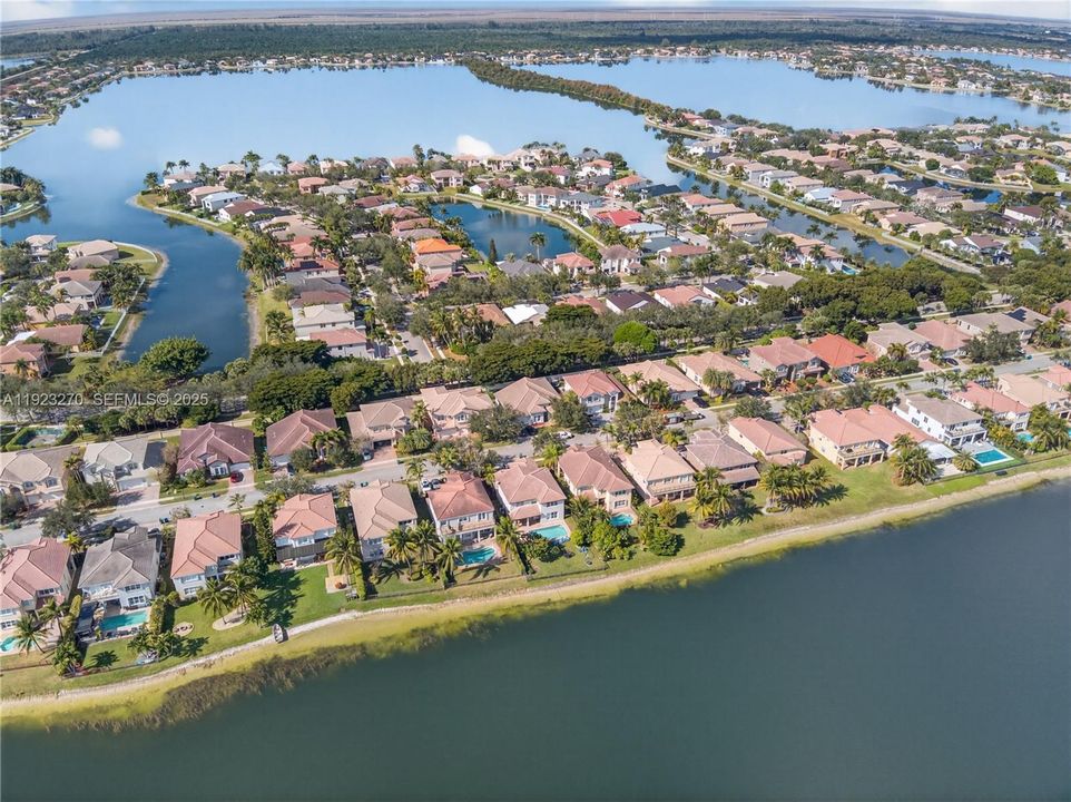 For Sale: $875,000 (4 beds, 3 baths, 2443 Square Feet)