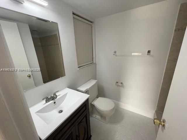 Active With Contract: $1,800 (2 beds, 2 baths, 1046 Square Feet)