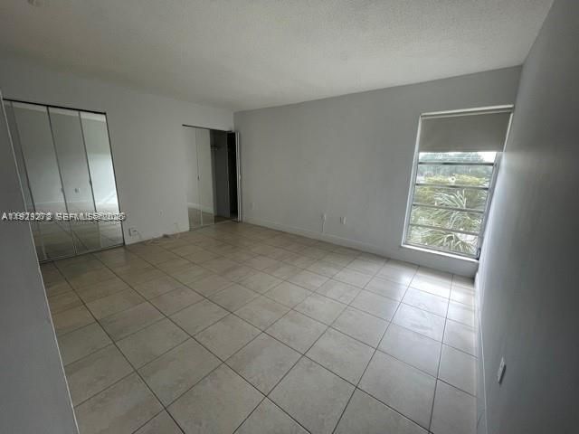 Active With Contract: $1,800 (2 beds, 2 baths, 1046 Square Feet)