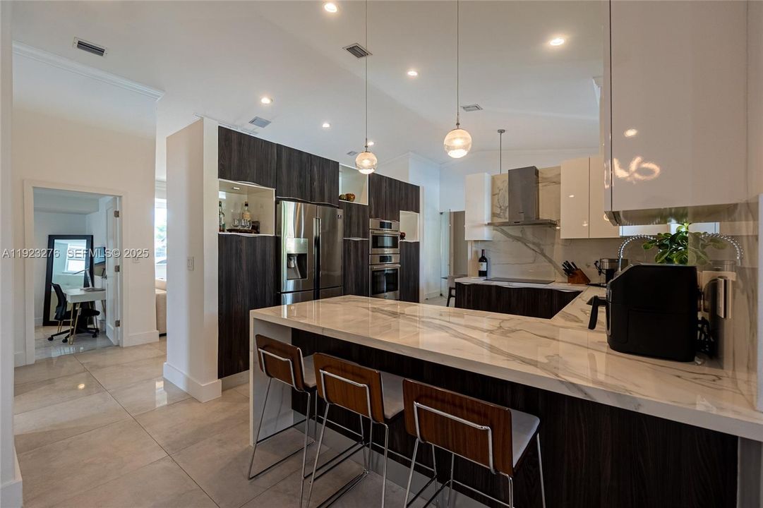 For Rent: $8,700 (5 beds, 3 baths, 2192 Square Feet)