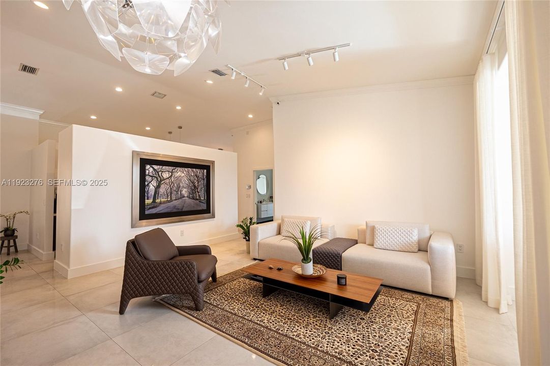 For Rent: $8,700 (5 beds, 3 baths, 2192 Square Feet)