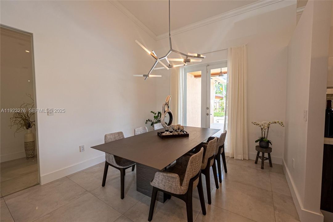 For Rent: $8,700 (5 beds, 3 baths, 2192 Square Feet)