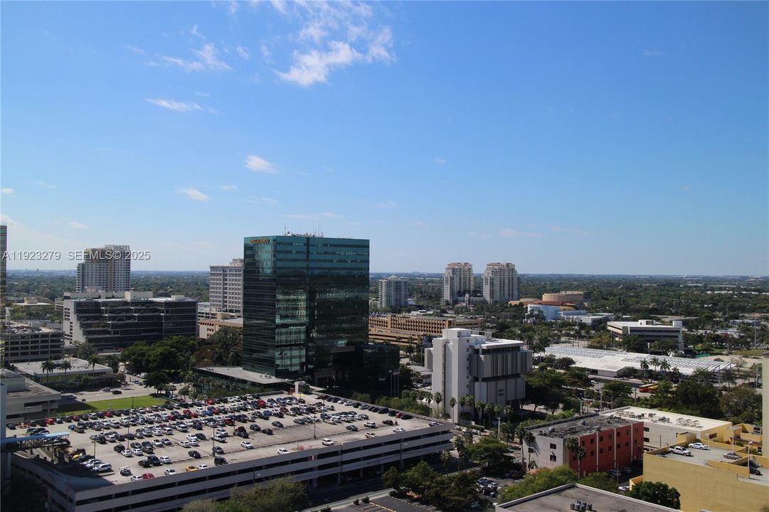 For Sale: $475,000 (2 beds, 2 baths, 1072 Square Feet)