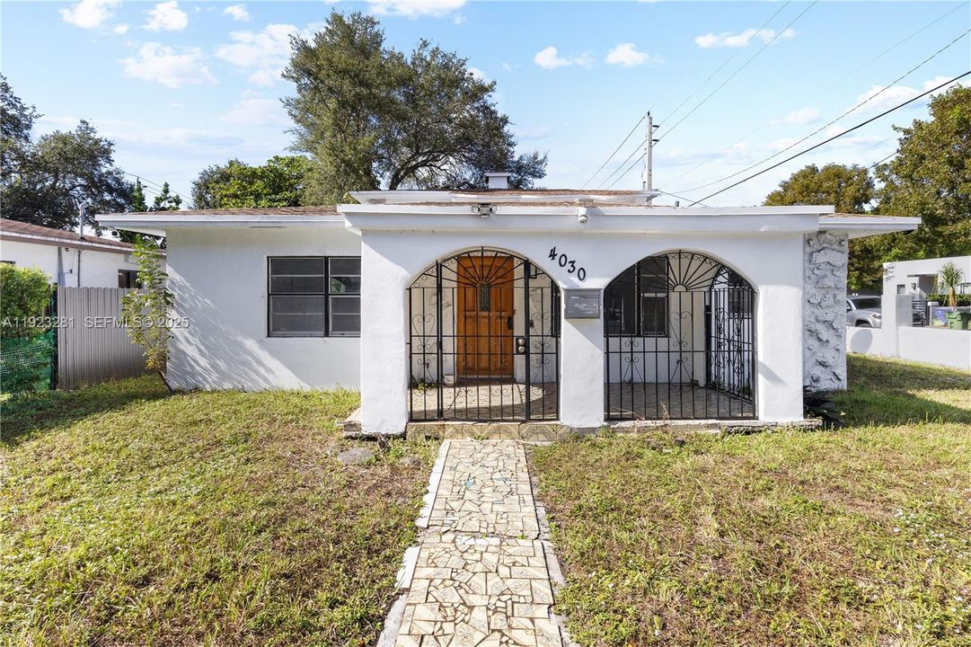 For Rent: $4,500 (4 beds, 2 baths, 2321 Square Feet)