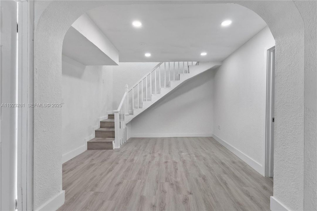 For Rent: $4,500 (4 beds, 2 baths, 2321 Square Feet)