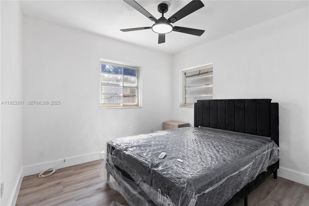 For Rent: $4,500 (4 beds, 2 baths, 2321 Square Feet)