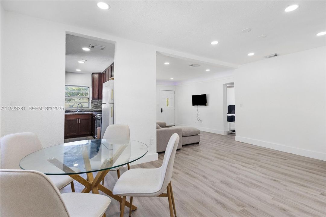 For Rent: $4,500 (4 beds, 2 baths, 2321 Square Feet)