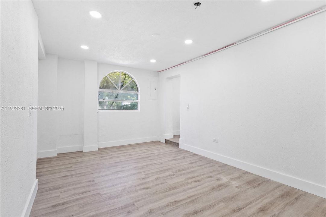 For Rent: $4,500 (4 beds, 2 baths, 2321 Square Feet)