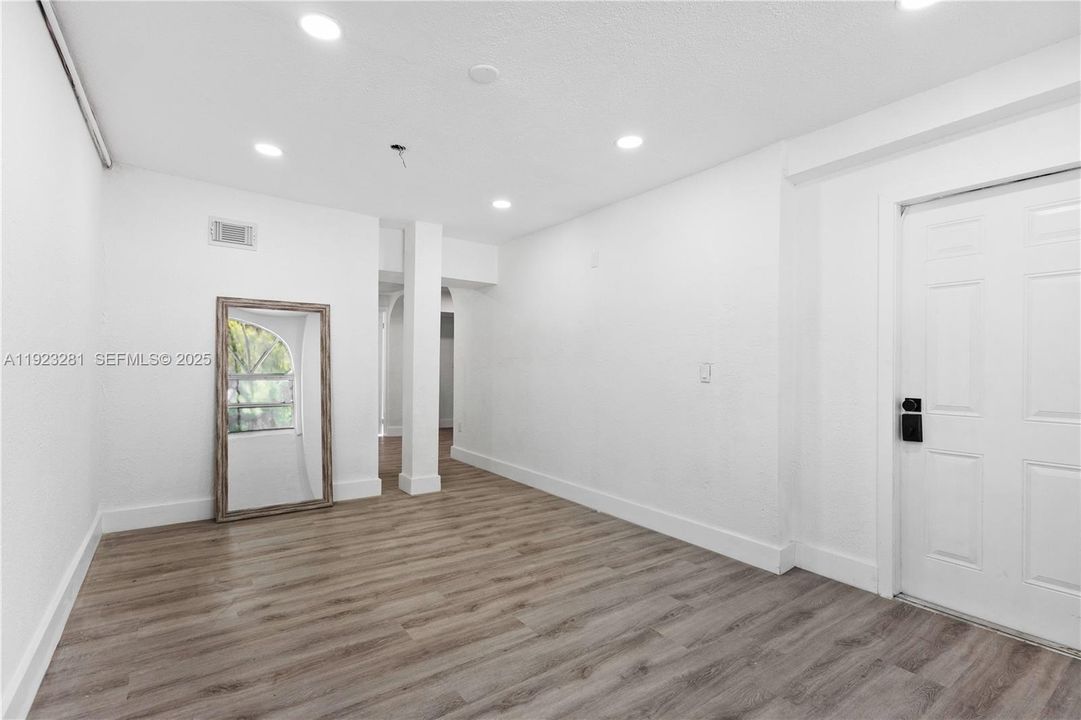 For Rent: $4,500 (4 beds, 2 baths, 2321 Square Feet)