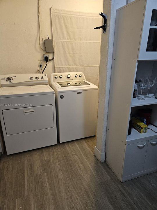 В аренду: $985 (2 спален, 1 ванн, 1071 Квадратных фут)