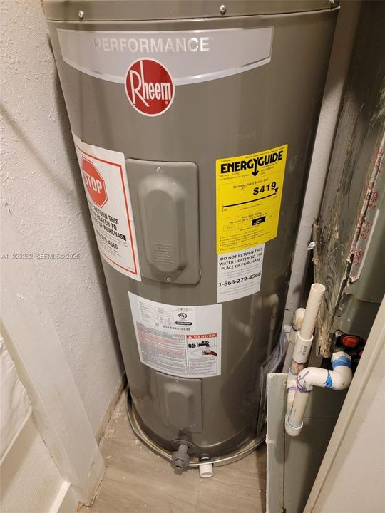 В аренду: $985 (2 спален, 1 ванн, 1071 Квадратных фут)