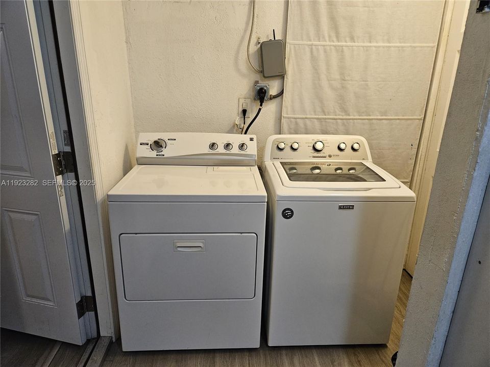 В аренду: $985 (2 спален, 1 ванн, 1071 Квадратных фут)