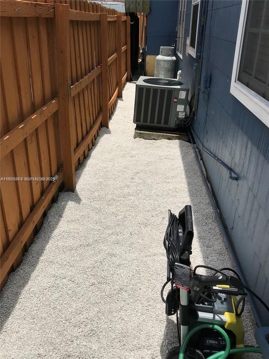 合同活跃: $665,000 (0 贝兹, 0 浴室, 1636 平方英尺)