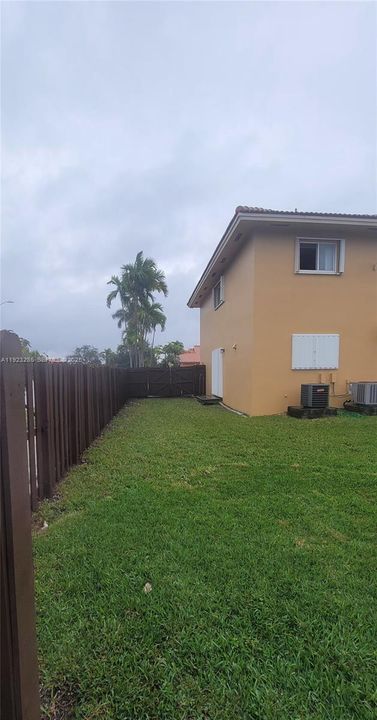 For Rent: $4,350 (4 beds, 3 baths, 2094 Square Feet)