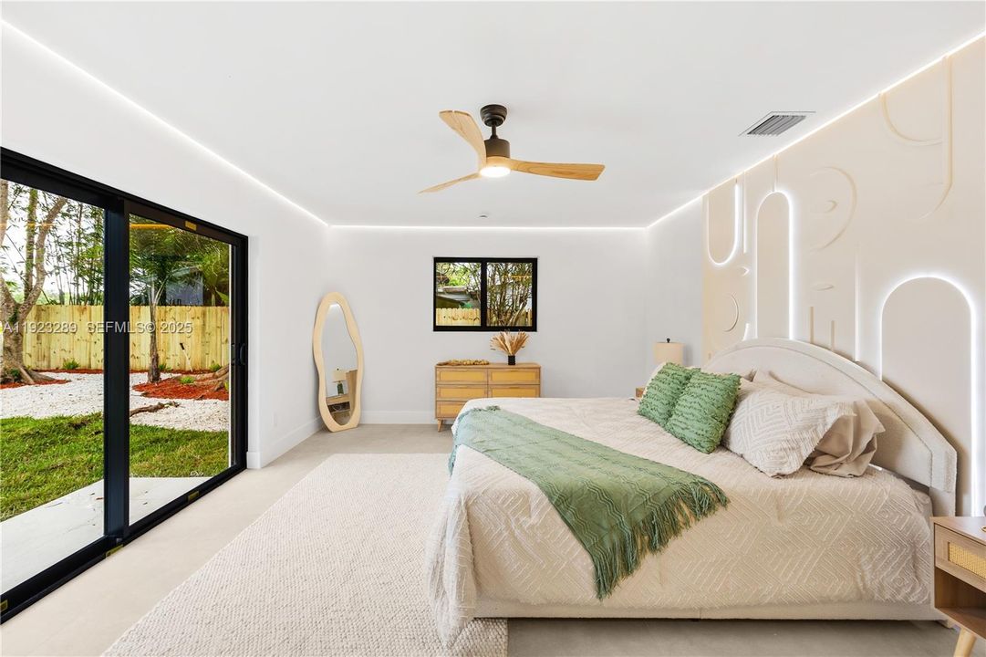 For Sale: $1,475,000 (3 beds, 2 baths, 2112 Square Feet)