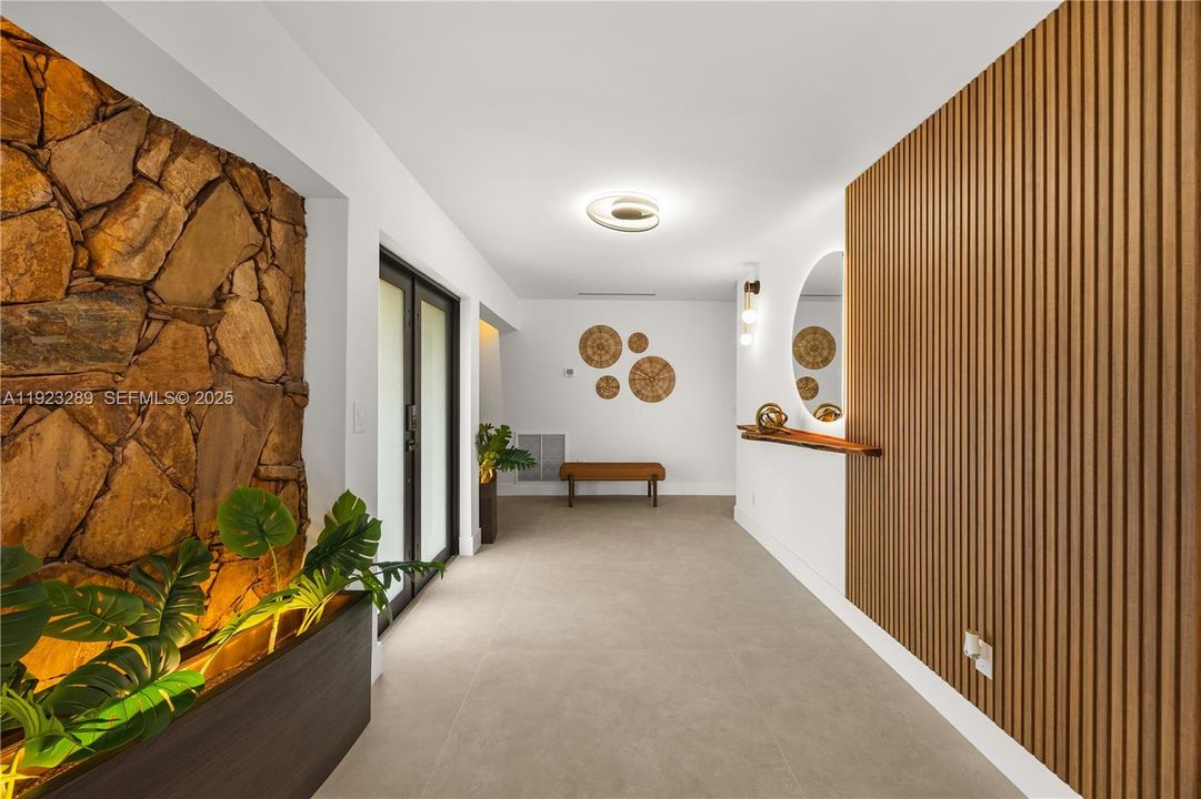 For Sale: $1,475,000 (3 beds, 2 baths, 2112 Square Feet)