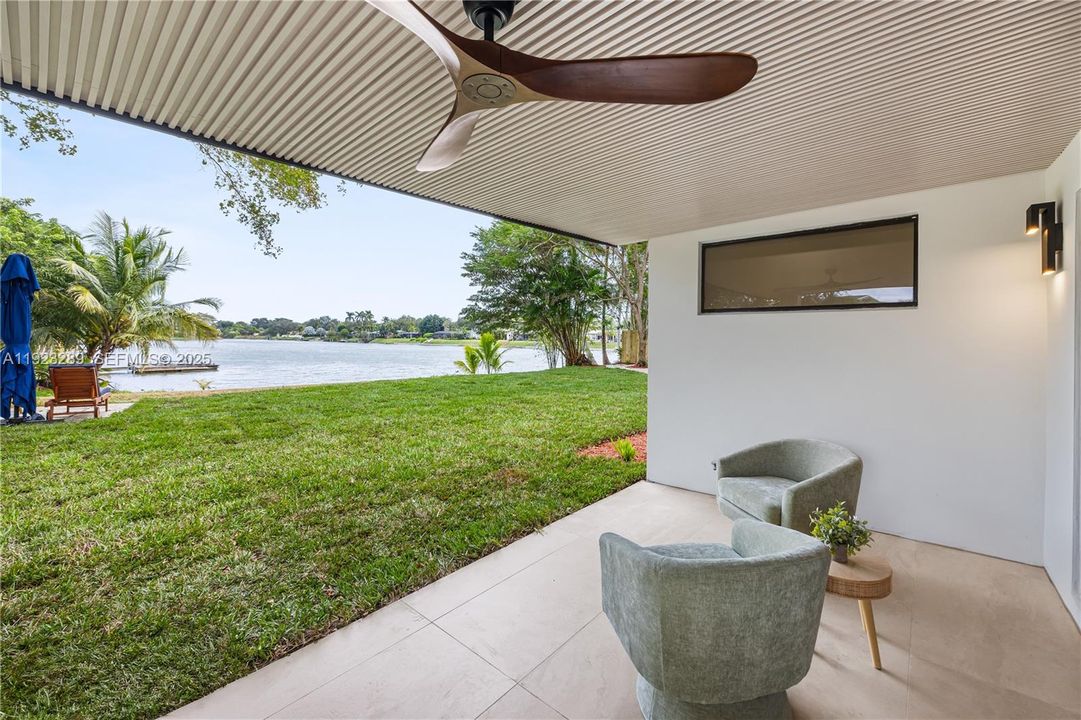 For Sale: $1,475,000 (3 beds, 2 baths, 2112 Square Feet)