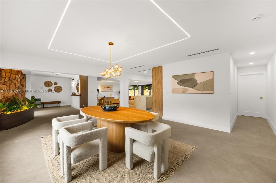 For Sale: $1,475,000 (3 beds, 2 baths, 2112 Square Feet)