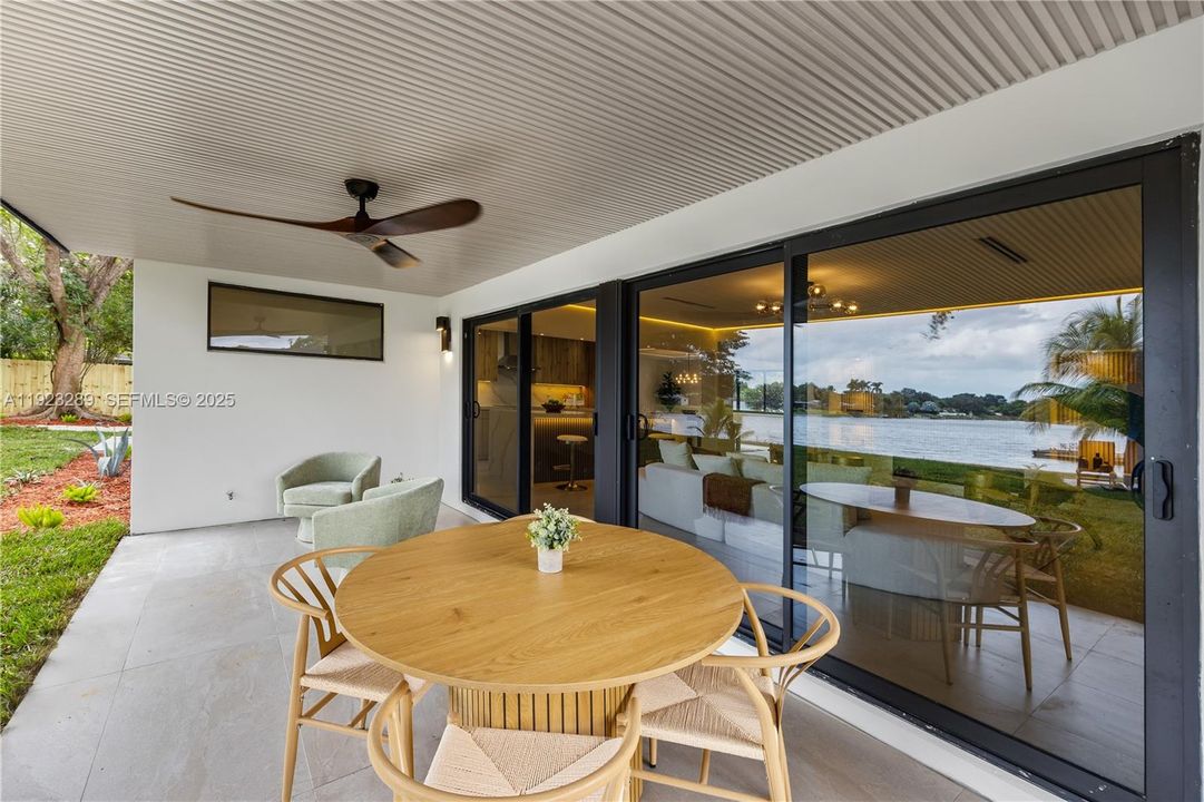 For Sale: $1,475,000 (3 beds, 2 baths, 2112 Square Feet)