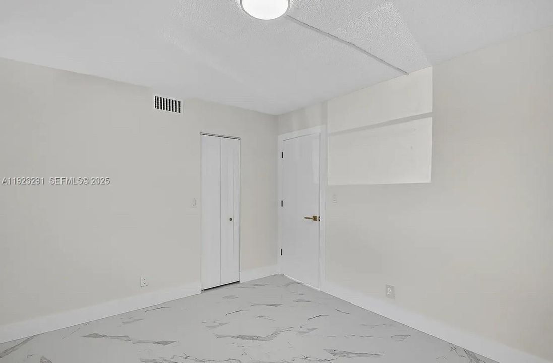 For Sale: $339,000 (2 beds, 2 baths, 1144 Square Feet)