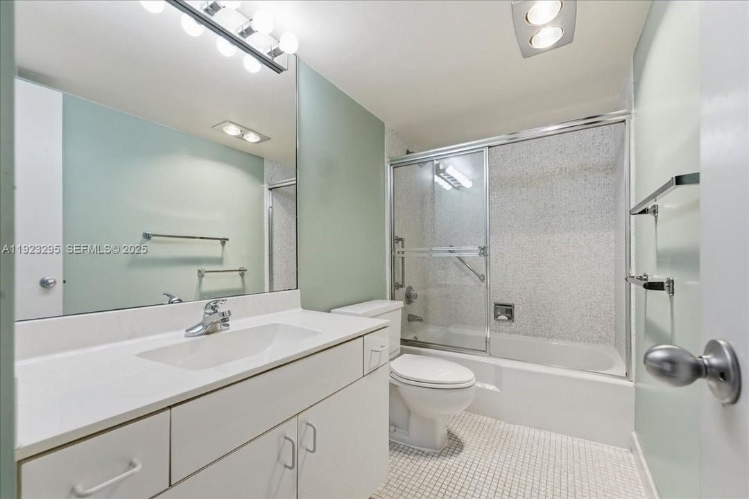 待售: $668,000 (2 贝兹, 2 浴室, 1650 平方英尺)