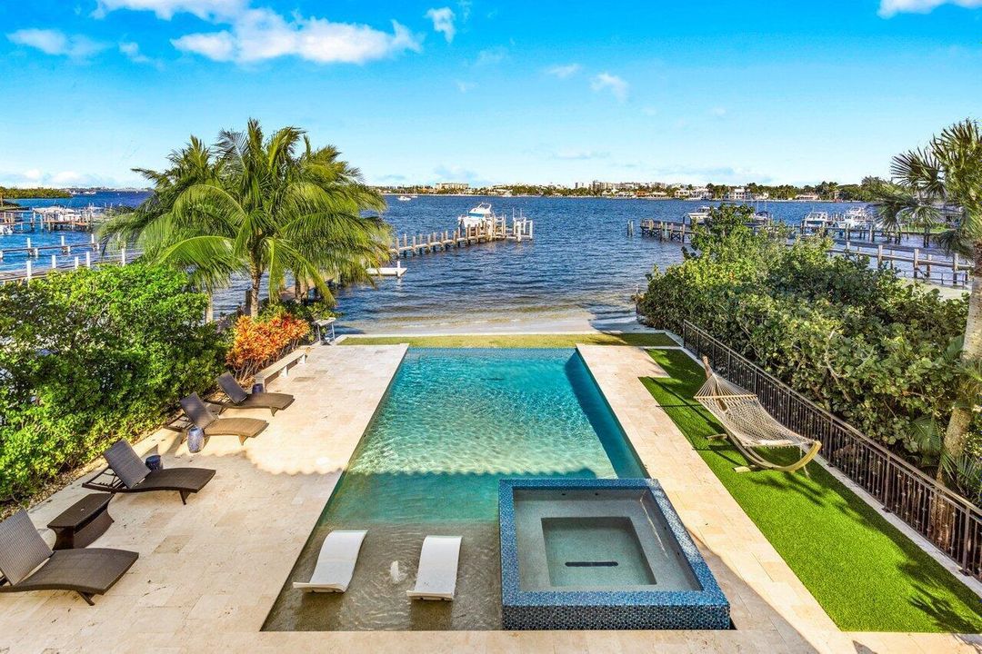 200NorthLakeDrive-Lantana-FL-33462-S