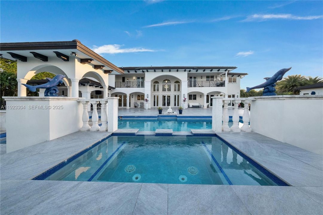 For Sale: $7,000,000 (8 beds, 11 baths, 9196 Square Feet)