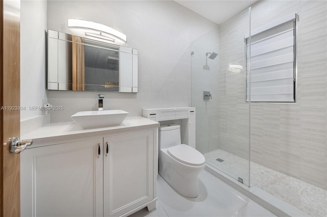 For Sale: $7,000,000 (8 beds, 11 baths, 9196 Square Feet)