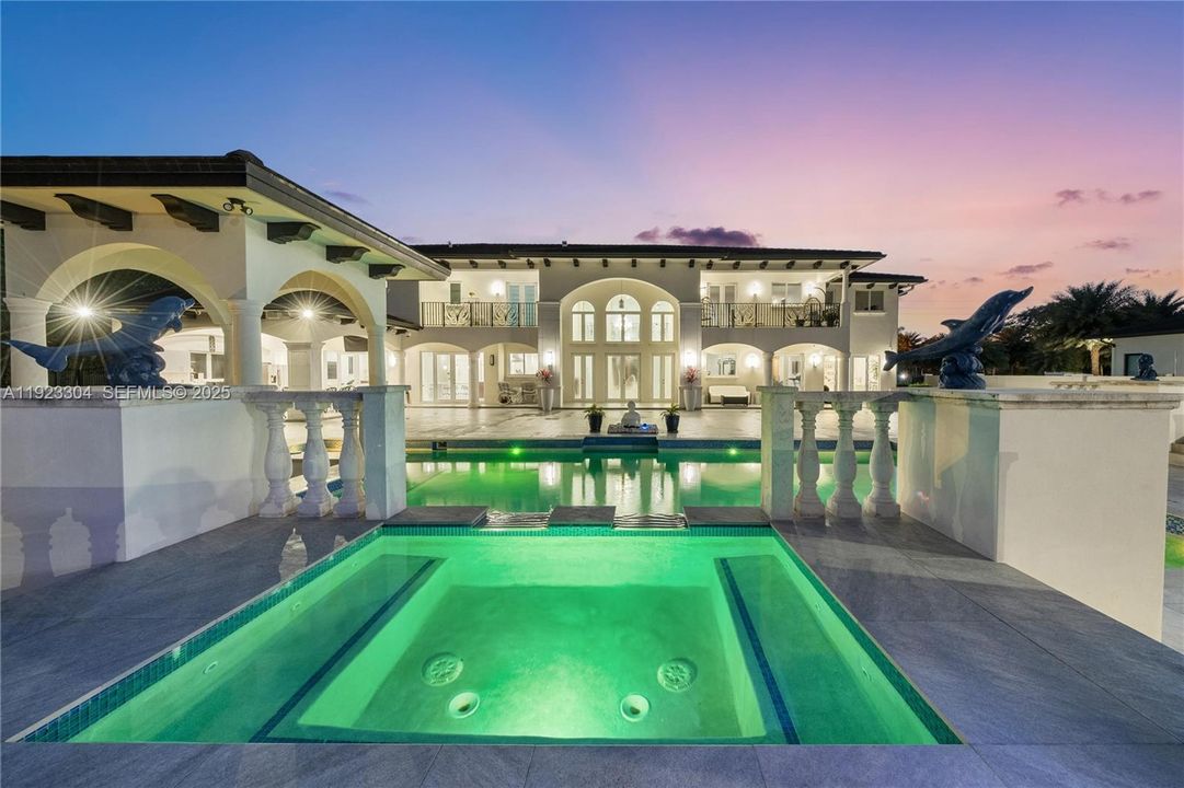 For Sale: $7,000,000 (8 beds, 11 baths, 9196 Square Feet)