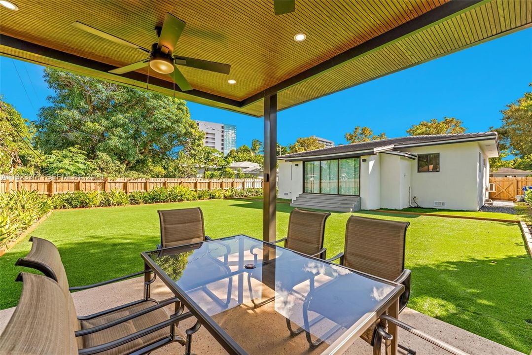 На продажу: $1,495,000 (3 спален, 2 ванн, 1538 Квадратных фут)