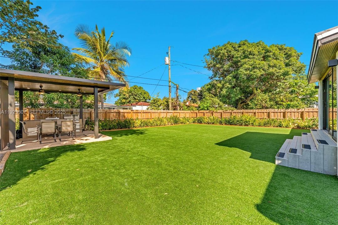 На продажу: $1,495,000 (3 спален, 2 ванн, 1538 Квадратных фут)