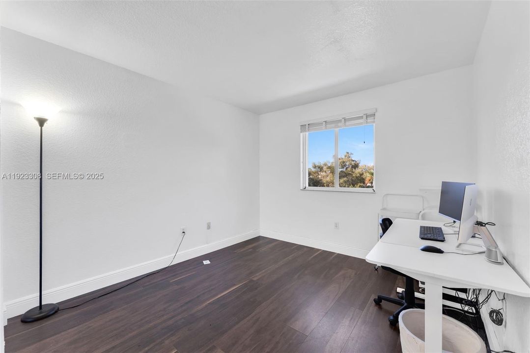 В аренду: $2,850 (4 спален, 2 ванн, 1846 Квадратных фут)