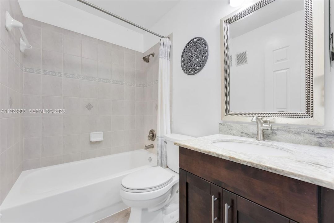 В аренду: $2,850 (4 спален, 2 ванн, 1846 Квадратных фут)