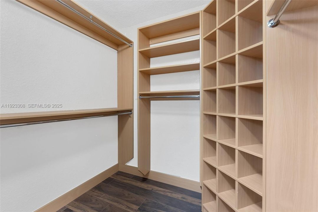 В аренду: $2,850 (4 спален, 2 ванн, 1846 Квадратных фут)