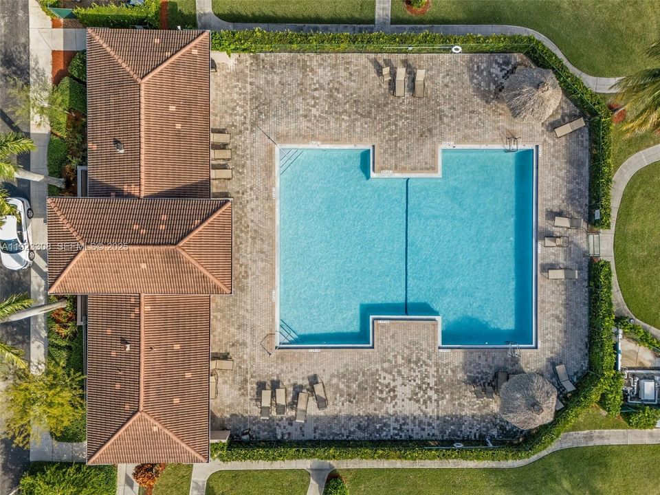 В аренду: $2,850 (4 спален, 2 ванн, 1846 Квадратных фут)