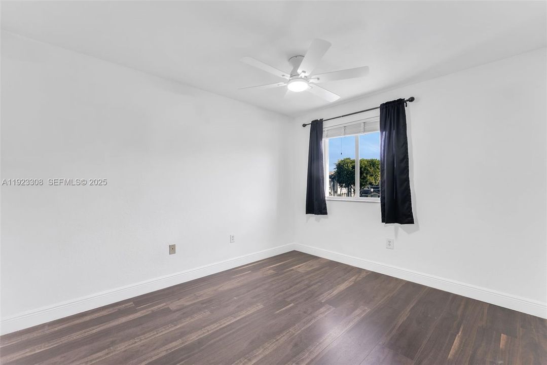 В аренду: $2,850 (4 спален, 2 ванн, 1846 Квадратных фут)