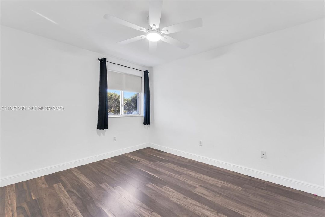 В аренду: $2,850 (4 спален, 2 ванн, 1846 Квадратных фут)