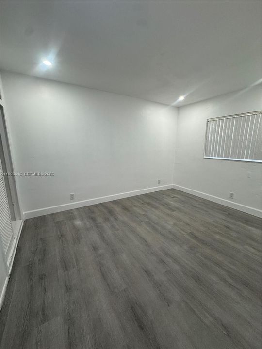 出租: $2,600 (3 贝兹, 2 浴室, 2304 平方英尺)