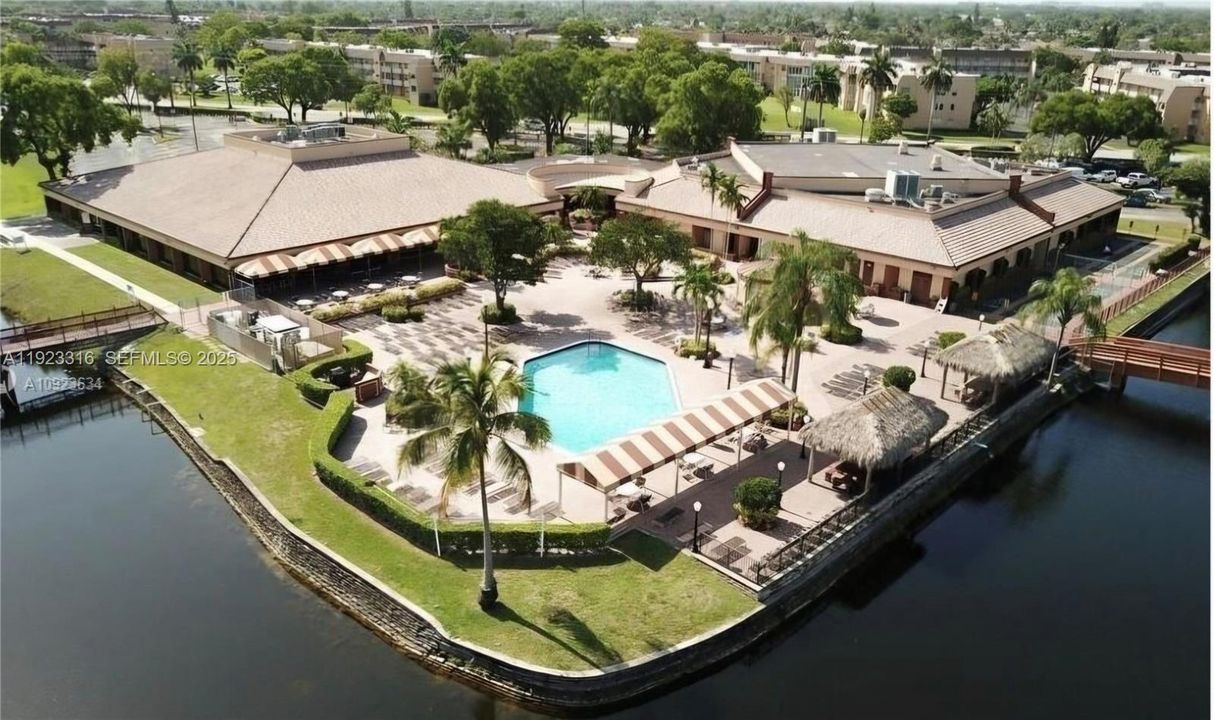 For Sale: $120,000 (2 beds, 2 baths, 850 Square Feet)