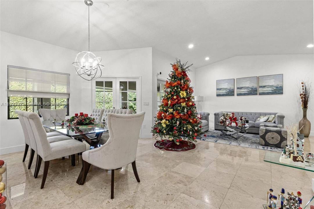 Active With Contract: $809,000 (4 beds, 3 baths, 2495 Square Feet)