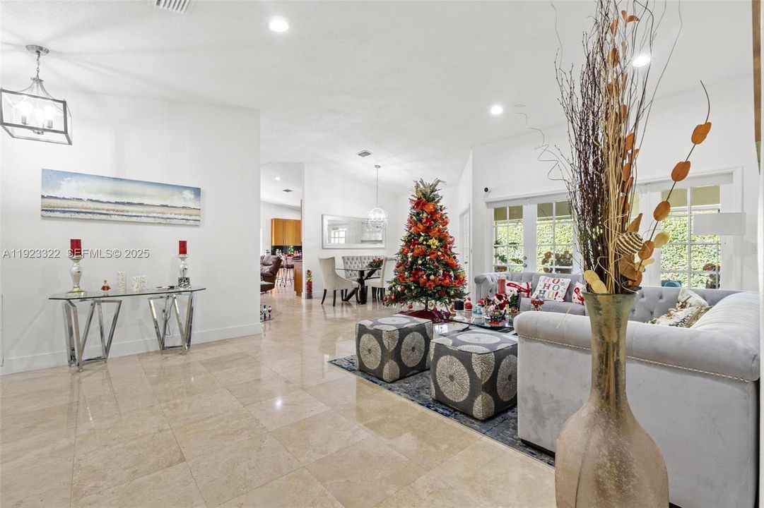 Active With Contract: $809,000 (4 beds, 3 baths, 2495 Square Feet)