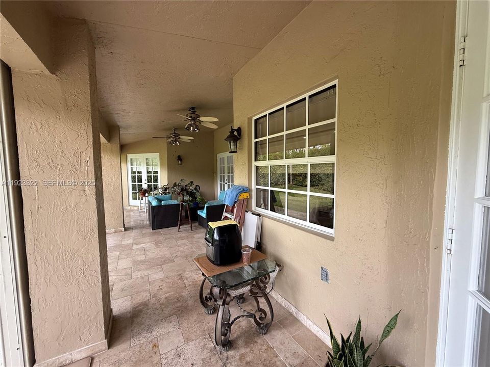 For Sale: $809,000 (4 beds, 3 baths, 2495 Square Feet)