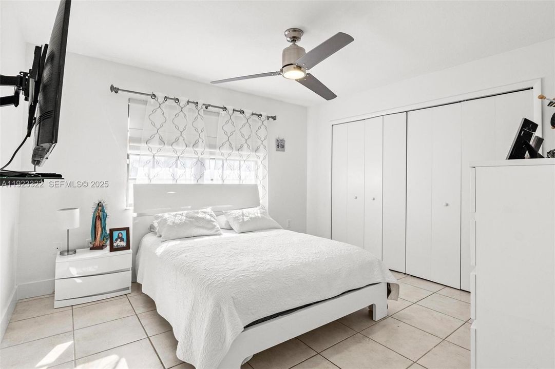 Active With Contract: $809,000 (4 beds, 3 baths, 2495 Square Feet)