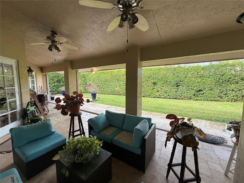 For Sale: $809,000 (4 beds, 3 baths, 2495 Square Feet)